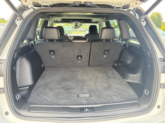 Used 2024 Jeep Grand Cherokee Altitude RWD image 16