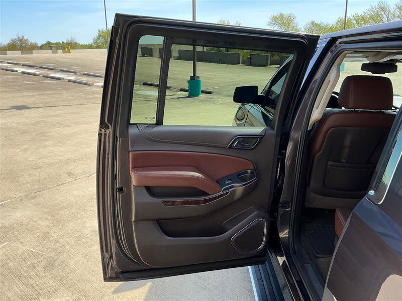 Used 2015 Chevrolet Suburban LTZ image 32