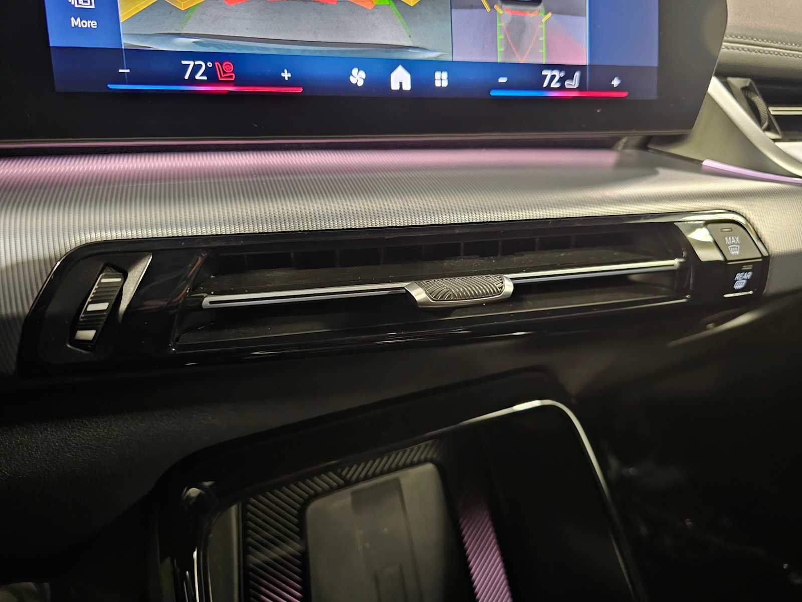 Used 2025 BMW X1 xDrive28i w/ Technology Package image 17