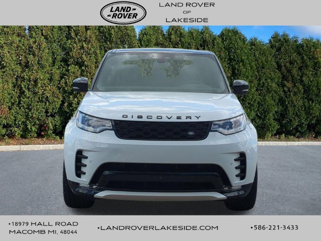 Used 2025 Land Rover Discovery Dynamic SE AWD/4WD image 2