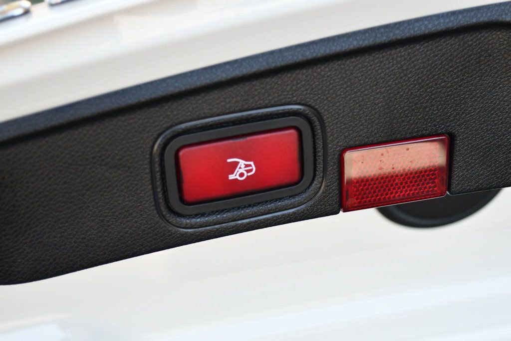 Used 2021 Mercedes-Benz C 300 Cabriolet image 18