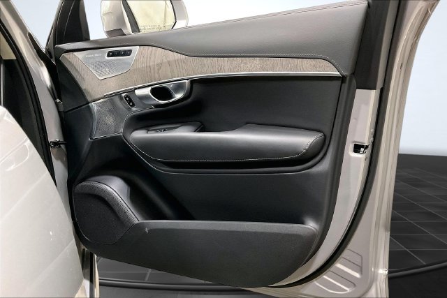 Certified 2024 Volvo XC90 T8 Ultimate w/ Lounge Package AWD/4WD image 27