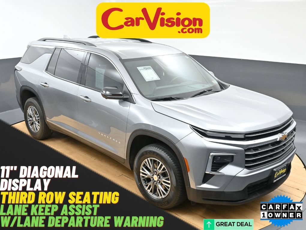 Used 2024 Chevrolet Traverse LT