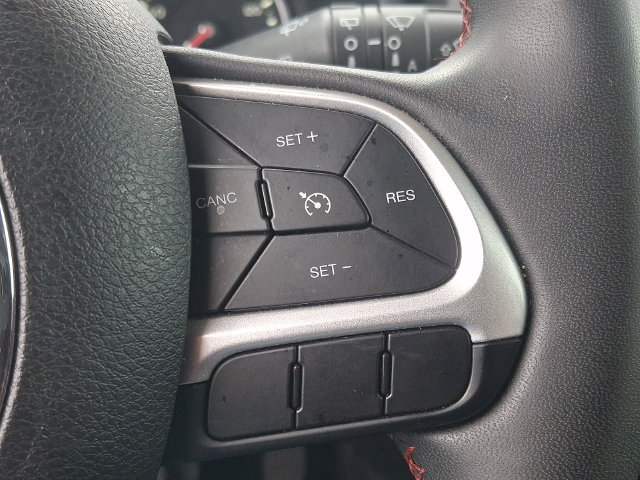 Used 2023 Jeep Renegade Trailhawk AWD/4WD image 23