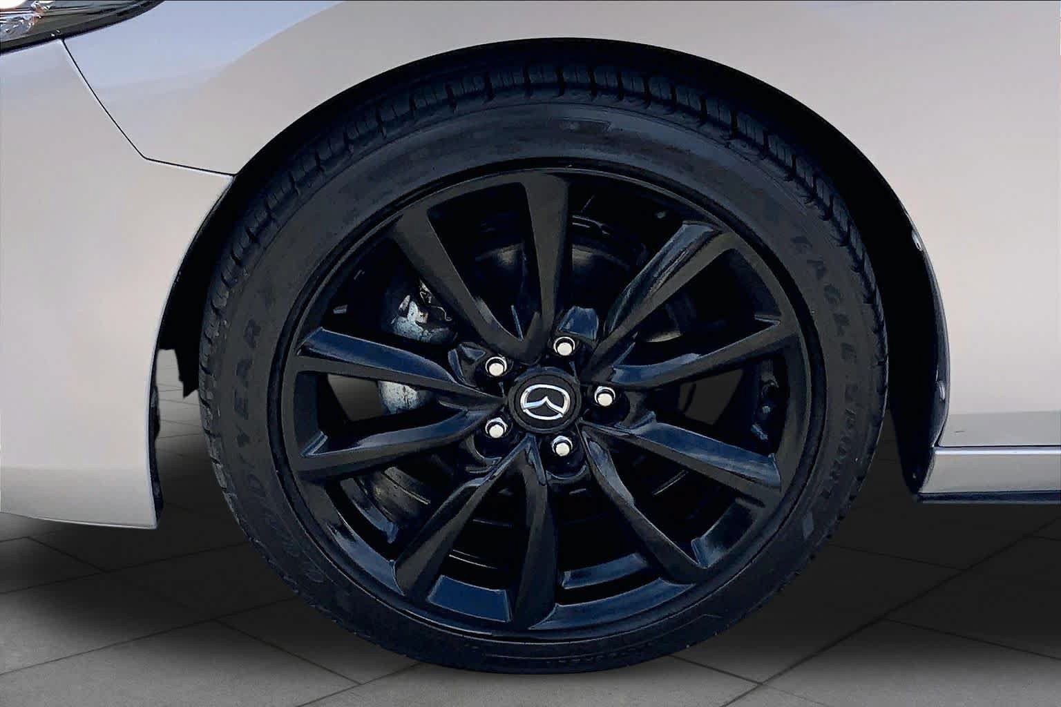 Used 2024 MAZDA MAZDA3 s FWD image 11
