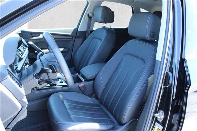 Used 2022 Audi Q5 2.0T Premium Plus w/ Premium Plus Package AWD/4WD image 16