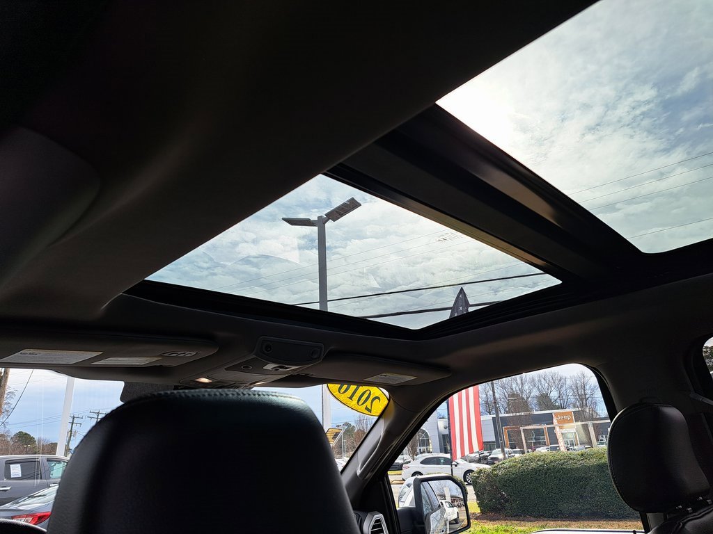 Used 2016 Ford F150 Lariat w/ Equipment Group 502A Luxury image 31