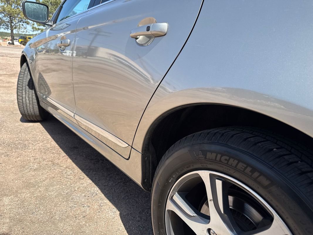 Used 2015 Volvo XC60 T6 w/ Proximity Package image 43