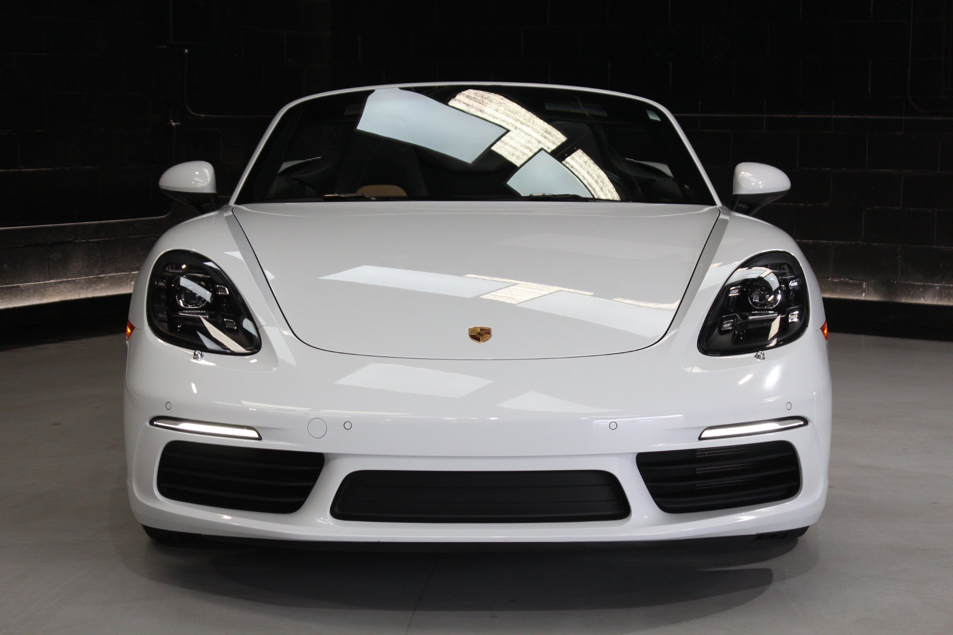 Used 2021 Porsche 718 Boxster w/ Premium Package RWD image 16