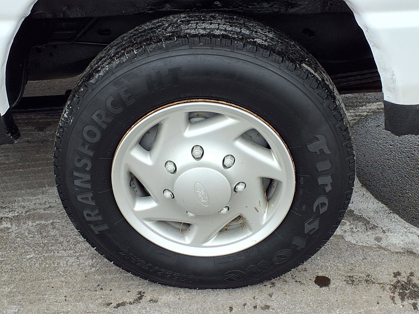 Used 2004 Ford E-350 and Econoline 350 XLT image 18