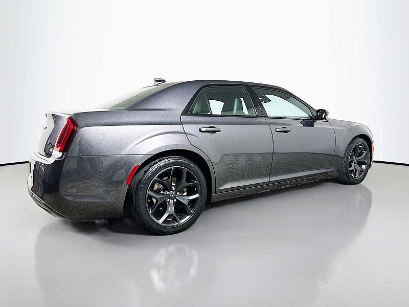 Used 2022 Chrysler 300 S image 7
