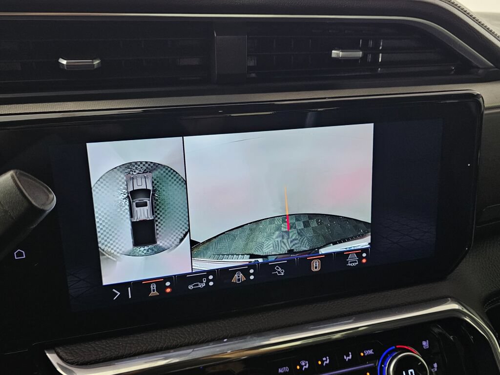 Used 2024 GMC Sierra 3500 Denali AWD/4WD image 26