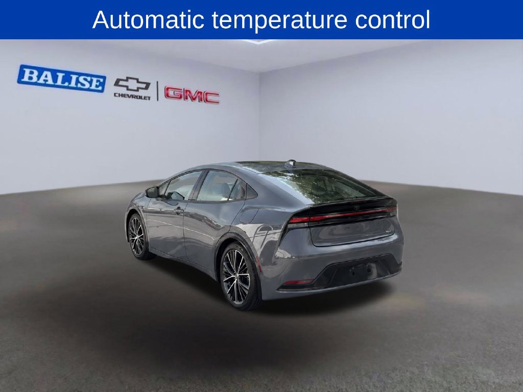Used 2024 Toyota Prius XLE AWD/4WD image 4