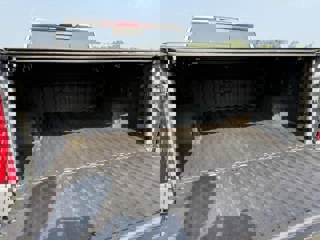 Used 2023 Chevrolet Silverado 1500 LT AWD/4WD image 10