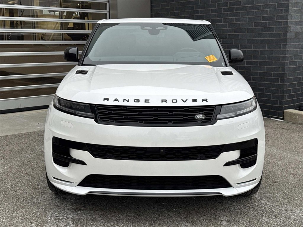 Used 2024 Land Rover Range Rover Sport Dynamic SE image 2