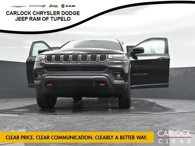 New 2025 Jeep Compass Trailhawk w/ Sun & Sound Group AWD/4WD image 39