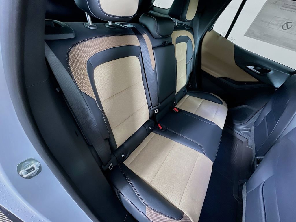 New 2026 Chevrolet Equinox ACTIV w/ Safety and Technology Package image 26