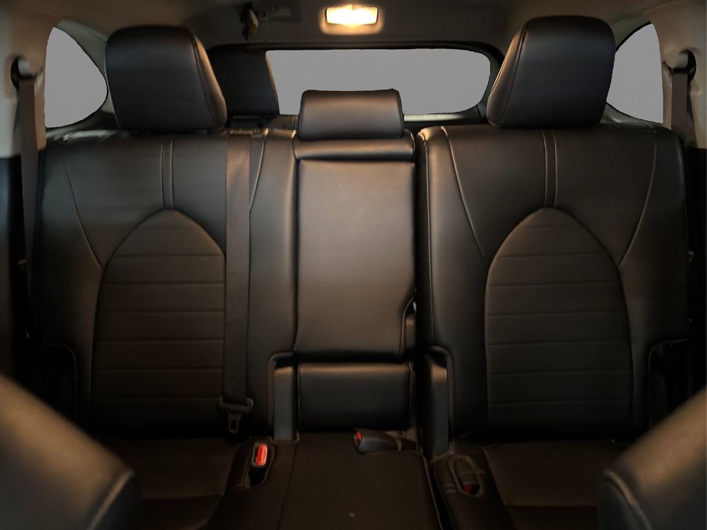 Used 2023 Toyota Highlander XLE image 19