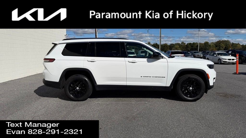 Used 2023 Jeep Grand Cherokee L Laredo image 22