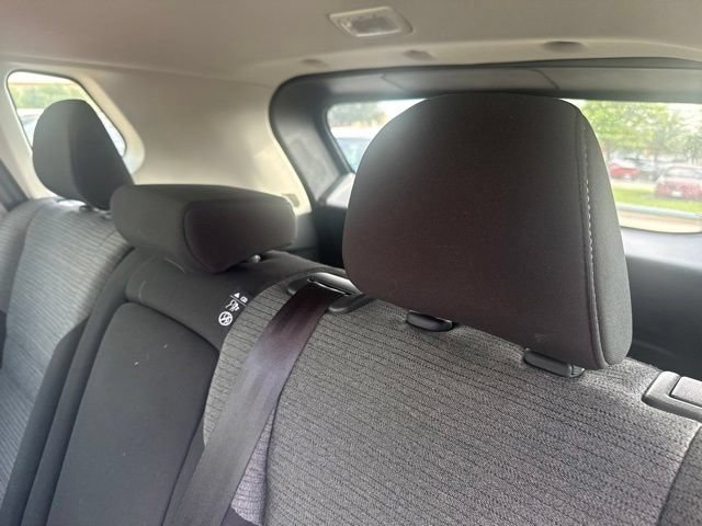 Used 2022 Nissan Rogue SV FWD image 8