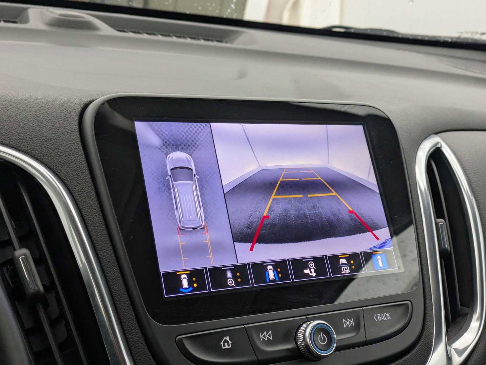 Used 2024 Chevrolet Equinox LT AWD/4WD image 30