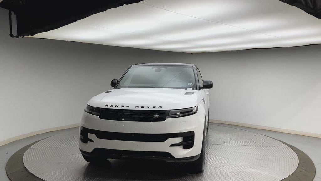 Certified 2024 Land Rover Range Rover Sport SE image 7