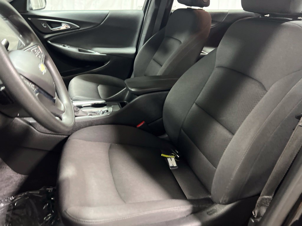 Used 2025 Chevrolet Malibu LT FWD image 21