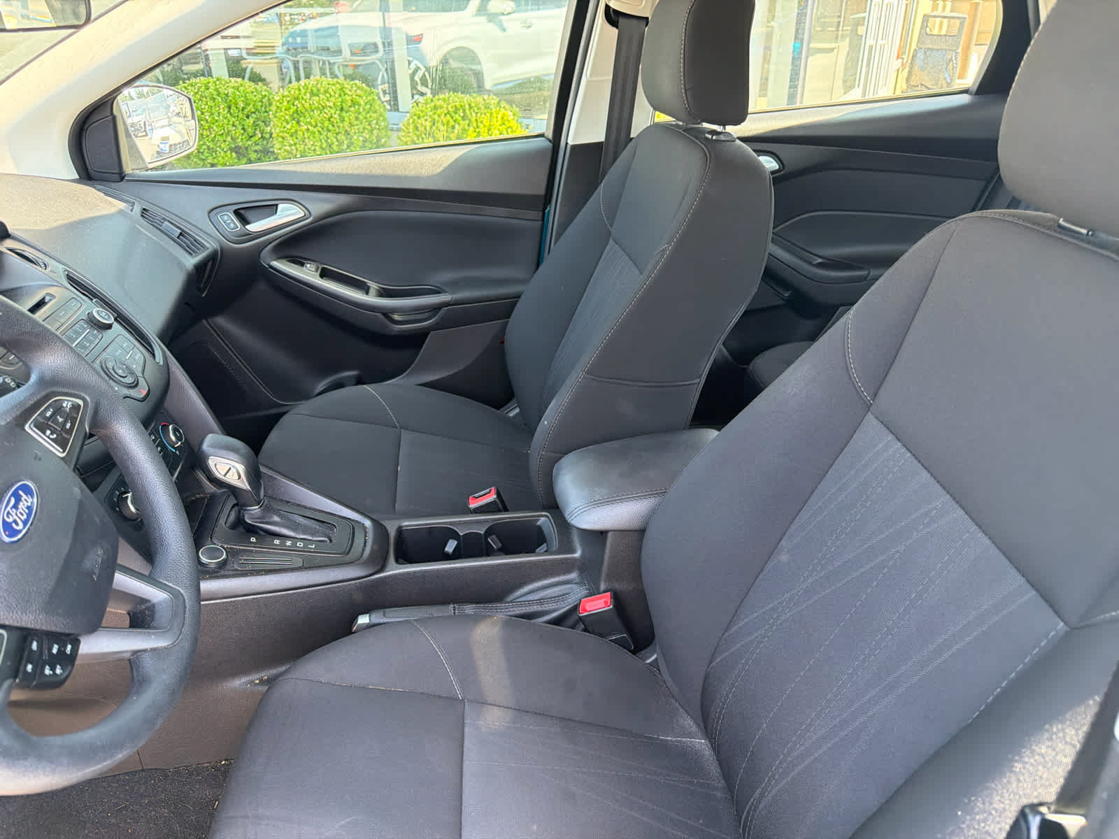 Used 2017 Ford Focus SE FWD image 7