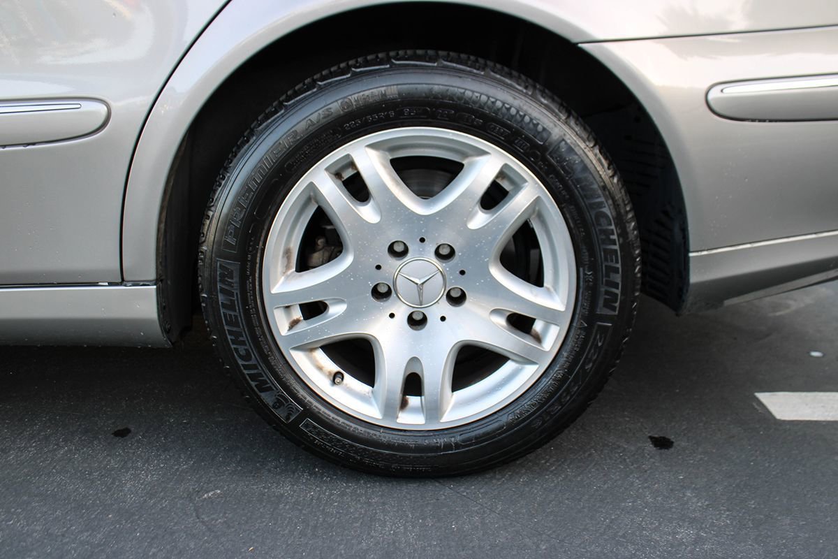 Used 2004 Mercedes-Benz E 320 Sedan image 33