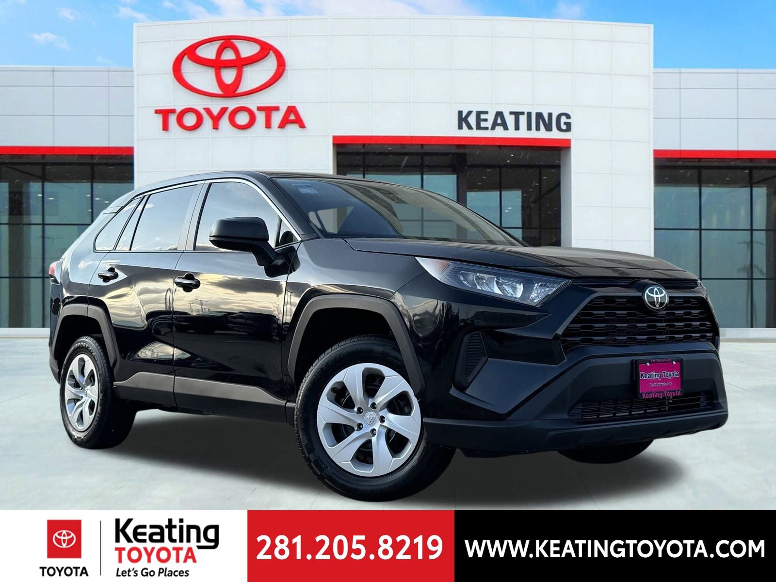 Used 2022 Toyota RAV4 LE image 1