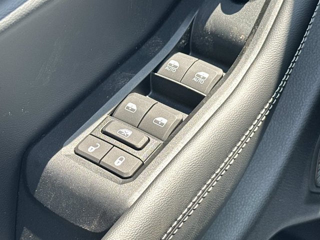 New 2026 Jeep Grand Cherokee Altitude AWD/4WD image 3