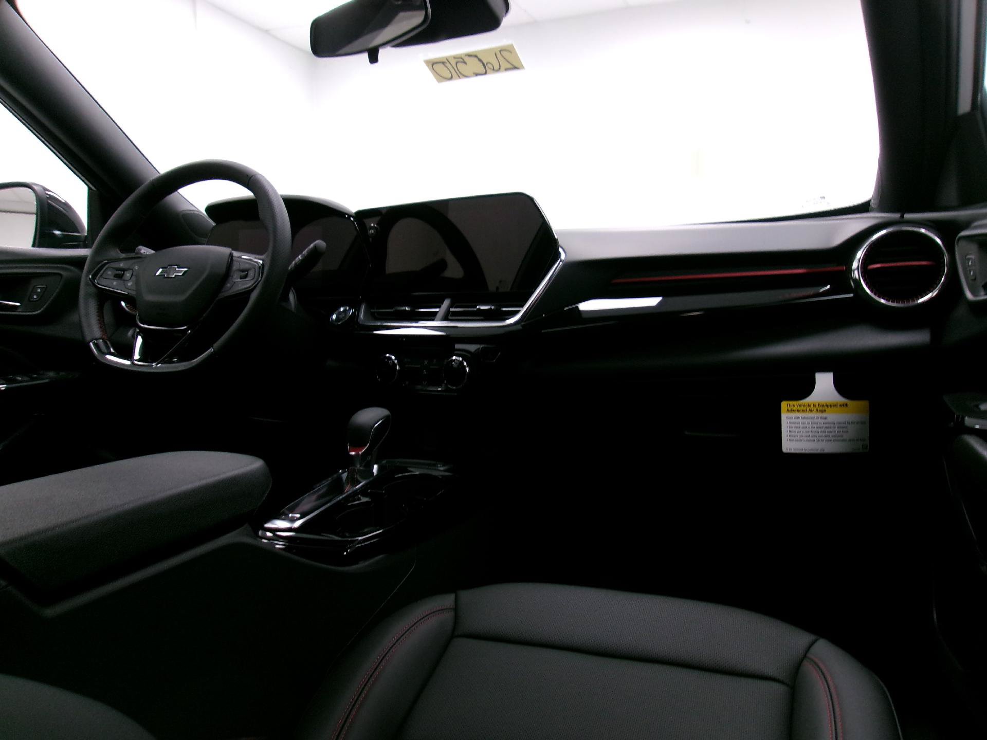 New 2026 Chevrolet Trax RS w/ Sunroof Package FWD image 3