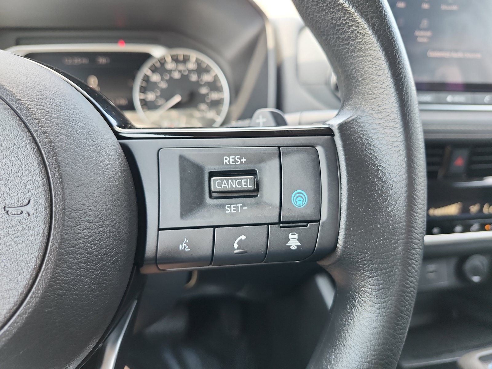 Used 2021 Nissan Rogue SV AWD/4WD image 24