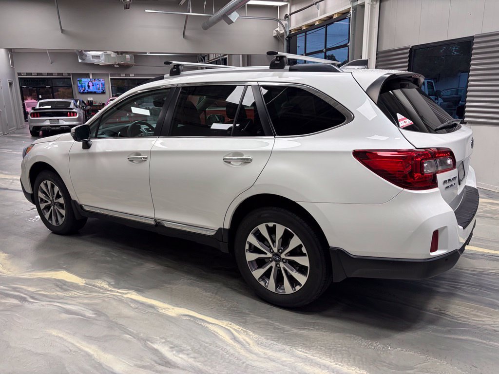 Used 2017 Subaru Outback 2.5i Touring w/ Popular Package #5A AWD/4WD image 37