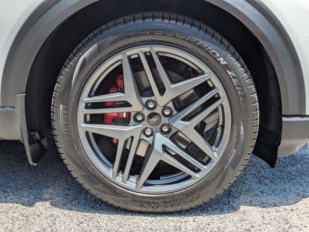 Used 2025 Ford Explorer ST AWD/4WD image 11
