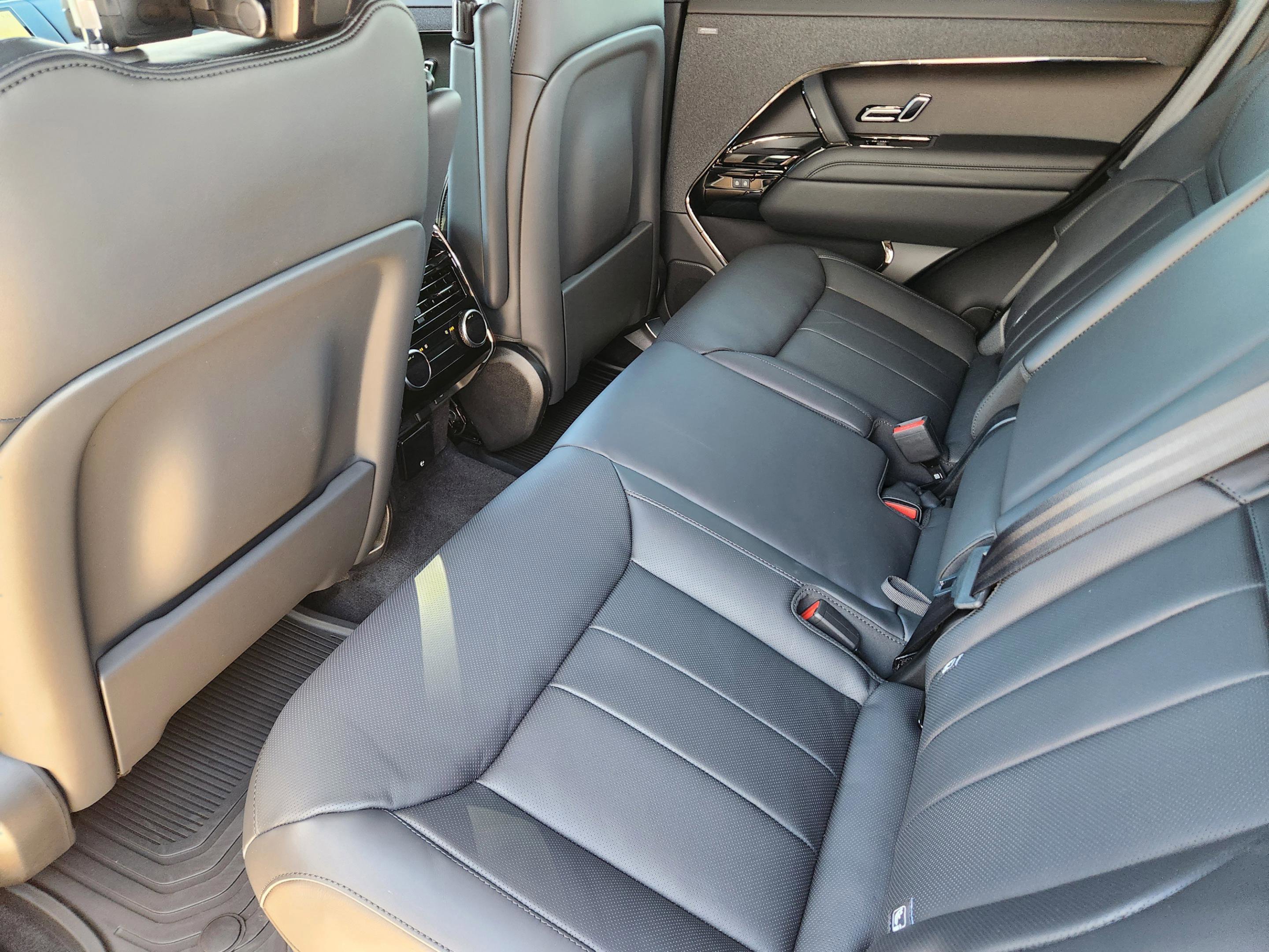 New 2026 Land Rover Range Rover Sport Dynamic SE AWD/4WD image 24