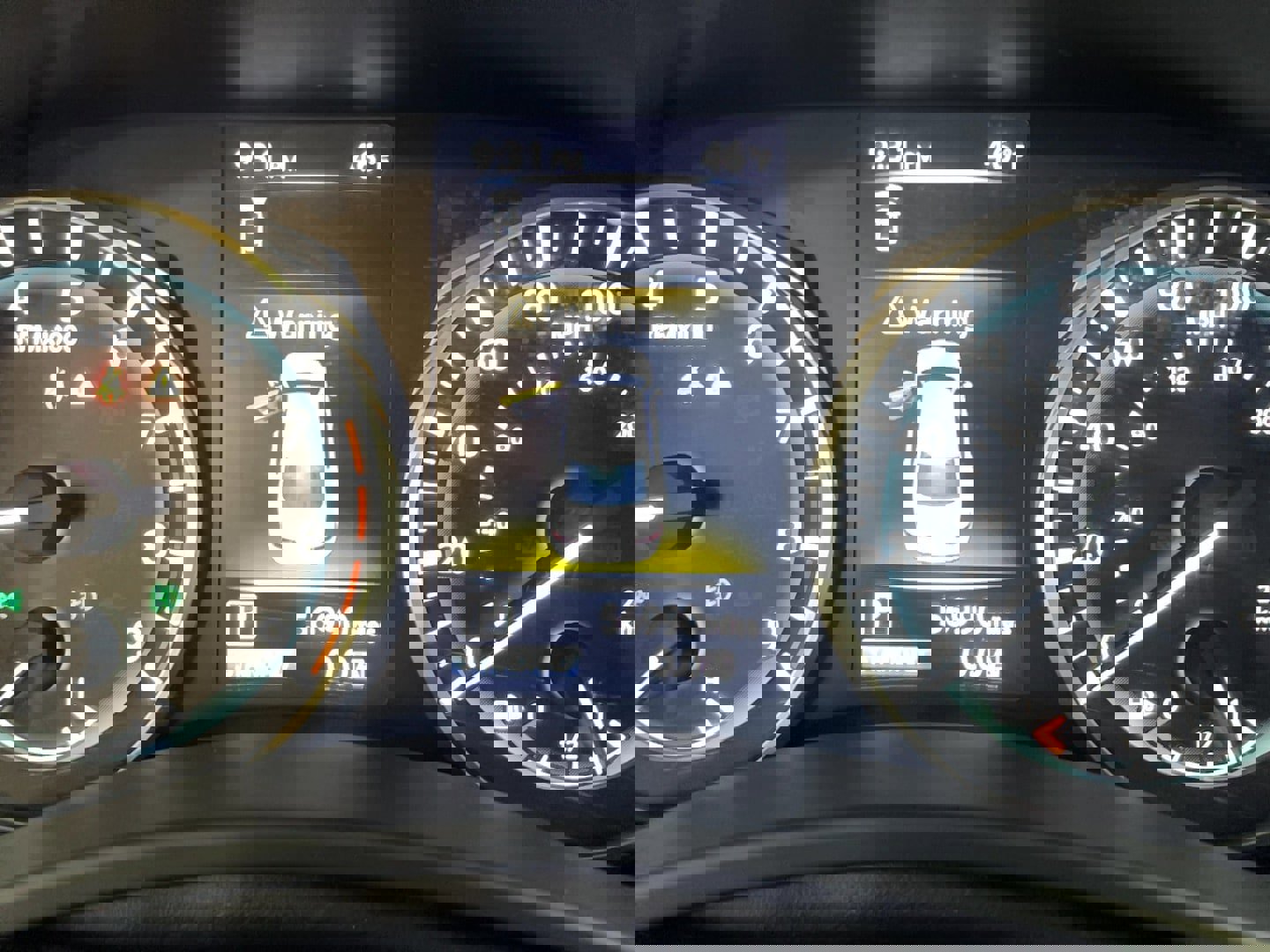 Used 2019 INFINITI Q50 Luxe w/ Essential Package (3.0T Luxe) image 9