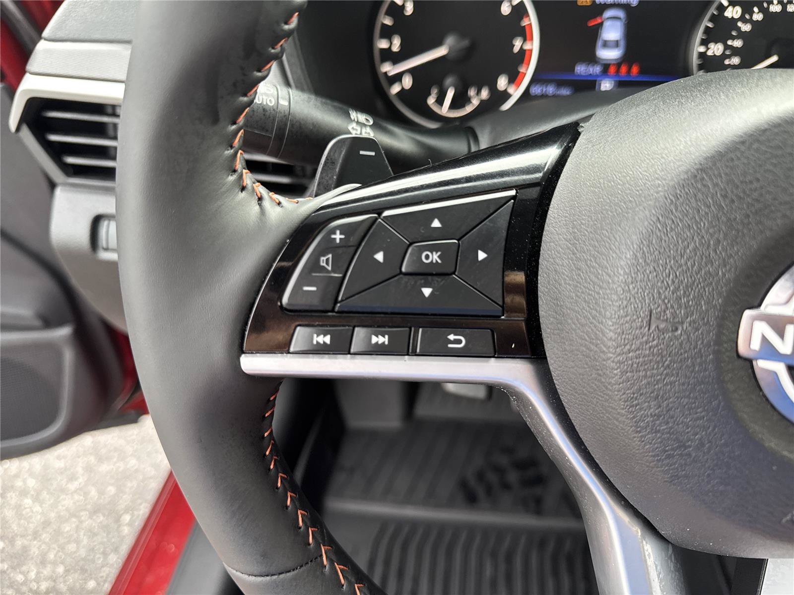 Used 2025 Nissan Altima 2.5 SR FWD image 21