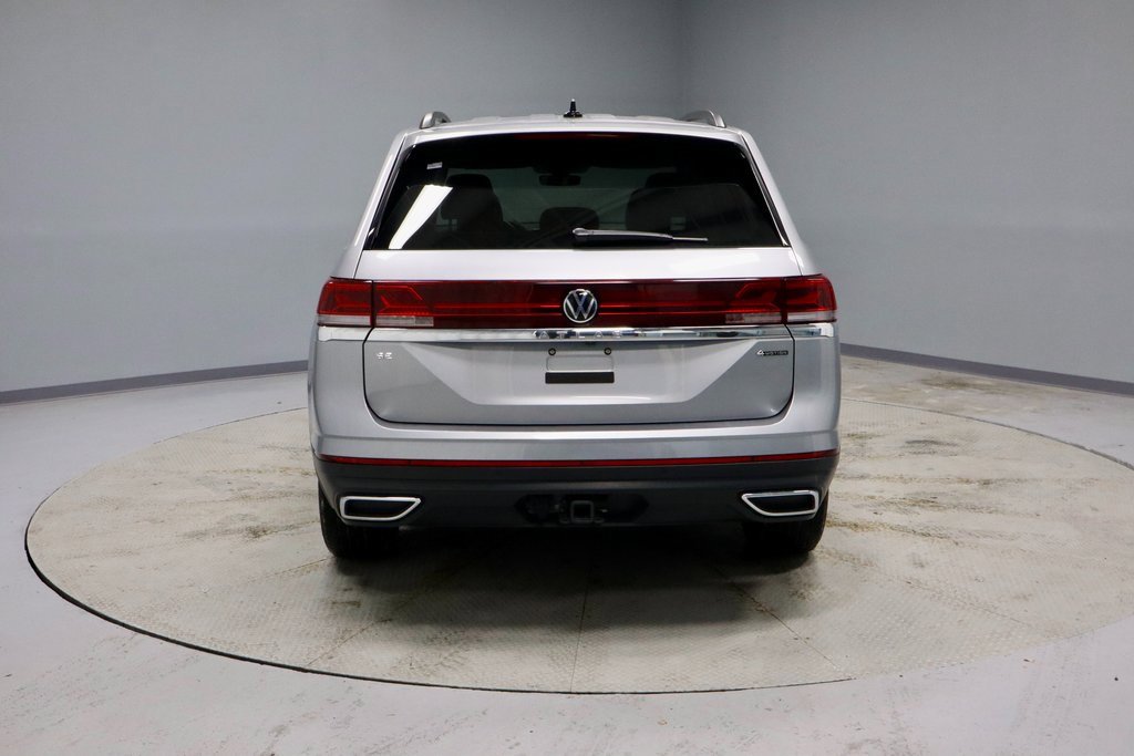 Used 2025 Volkswagen Atlas SE image 10