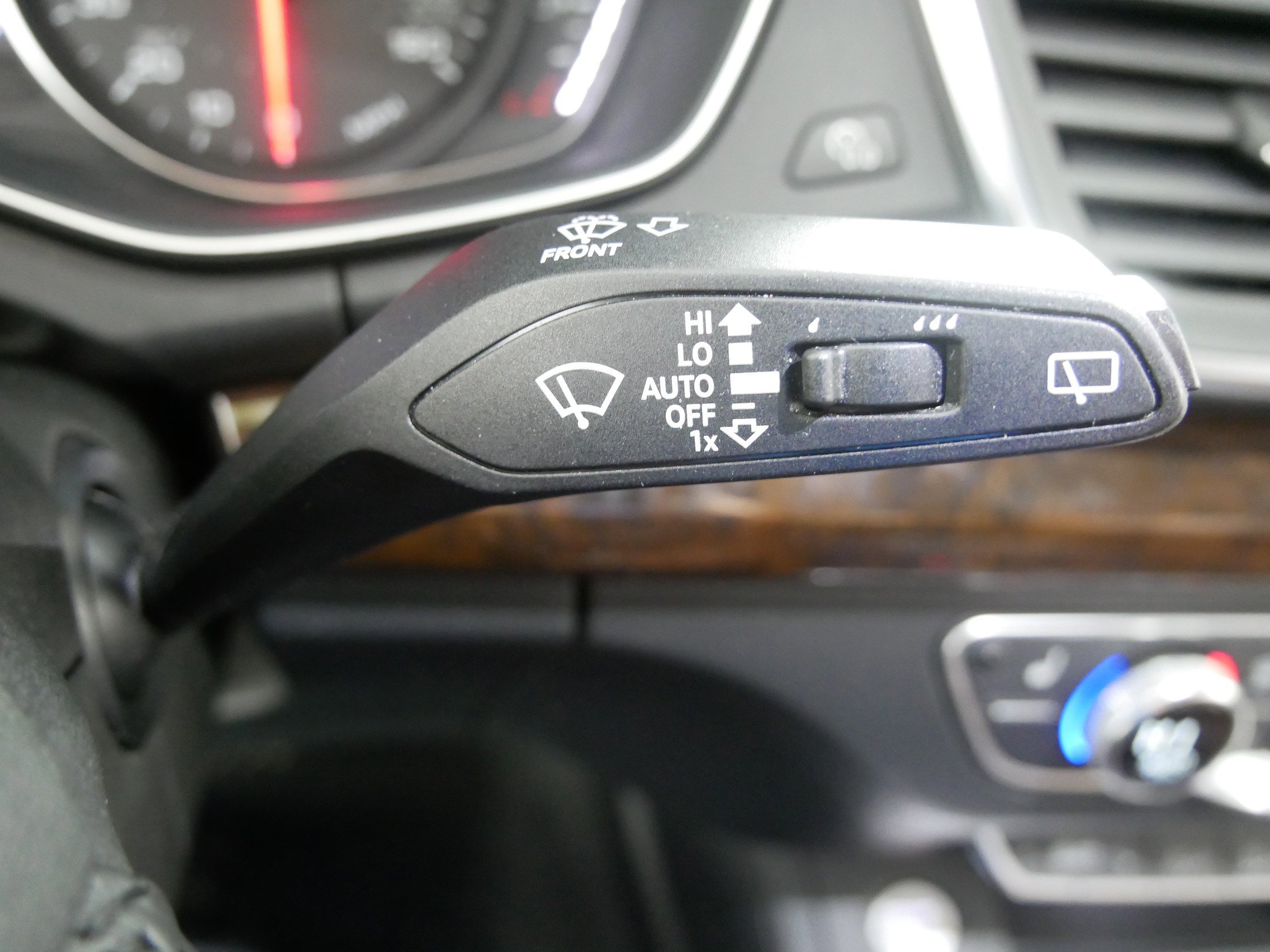 Used 2020 Audi Q5 2.0T Premium w/ Convenience Package image 31