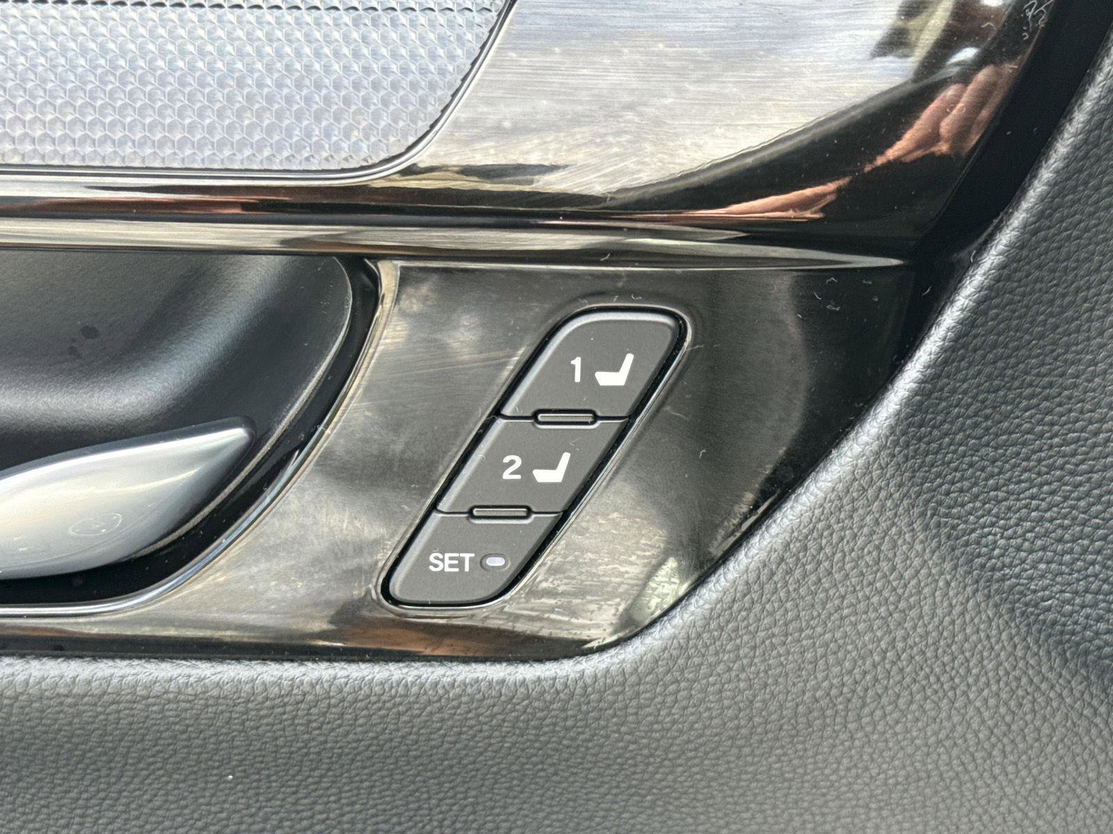 Used 2025 Honda CR-V Sport Touring image 18