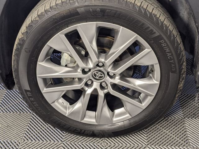Used 2024 Toyota RAV4 XLE Premium image 8
