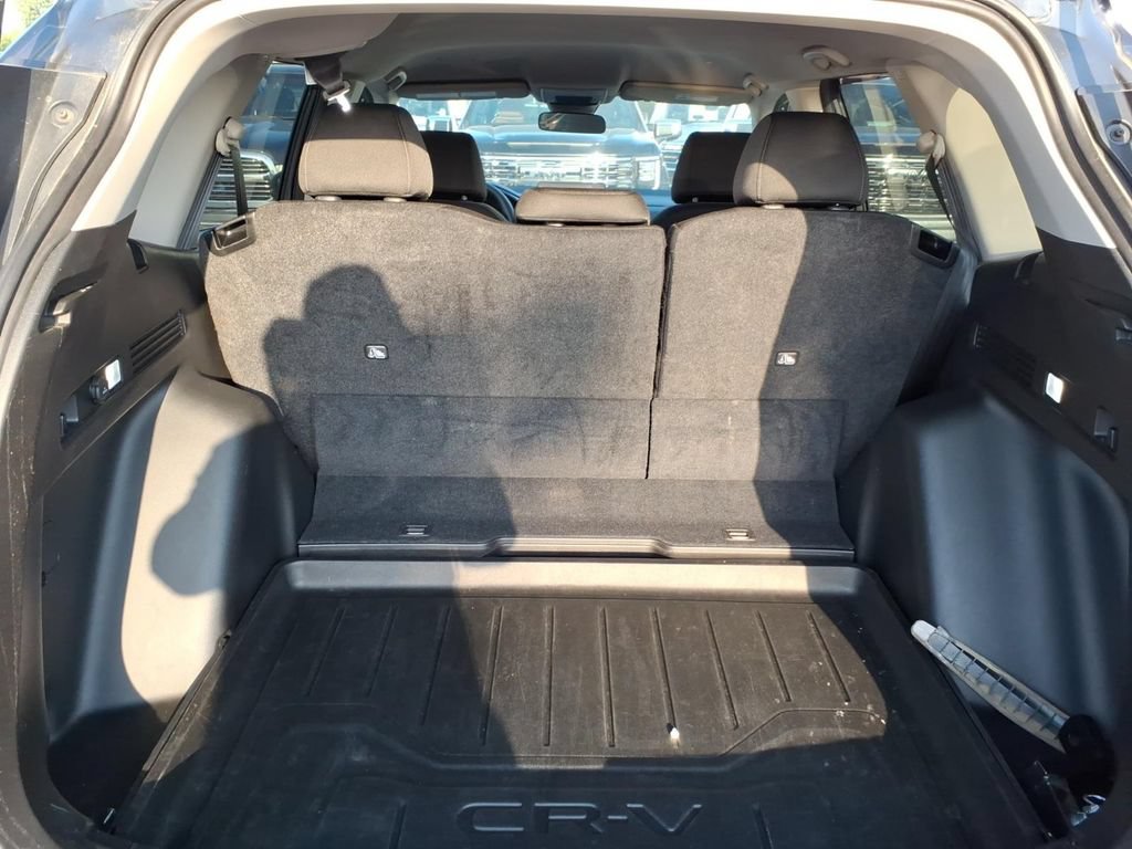 Used 2025 Honda CR-V LX image 6
