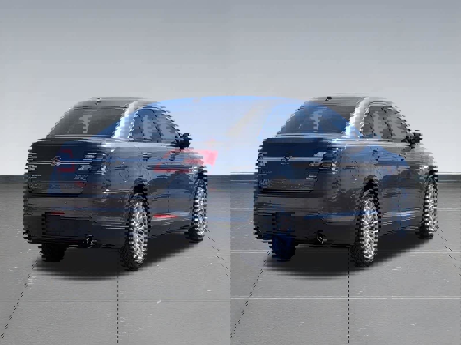 Used 2015 Ford Taurus Limited FWD image 4