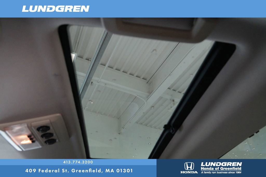 Used 2014 Land Rover LR4 HSE LUX image 16