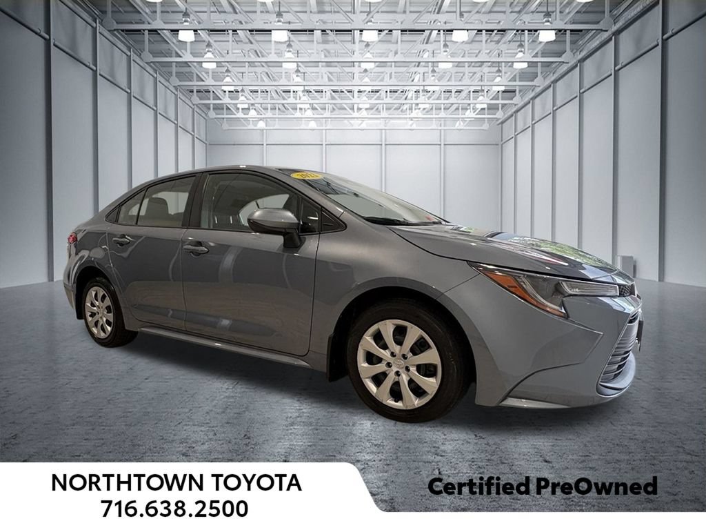 Used 2023 Toyota Corolla LE w/ Carpet Mat Package (TMS) FWD image 4