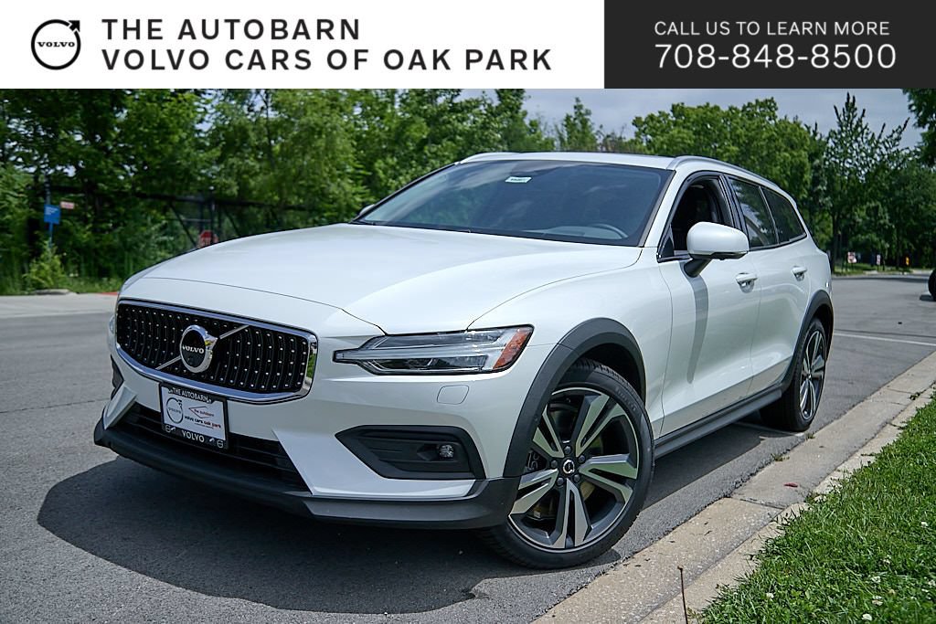 New 2026 Volvo V60 B5 Cross Country Plus w/ Climate Package