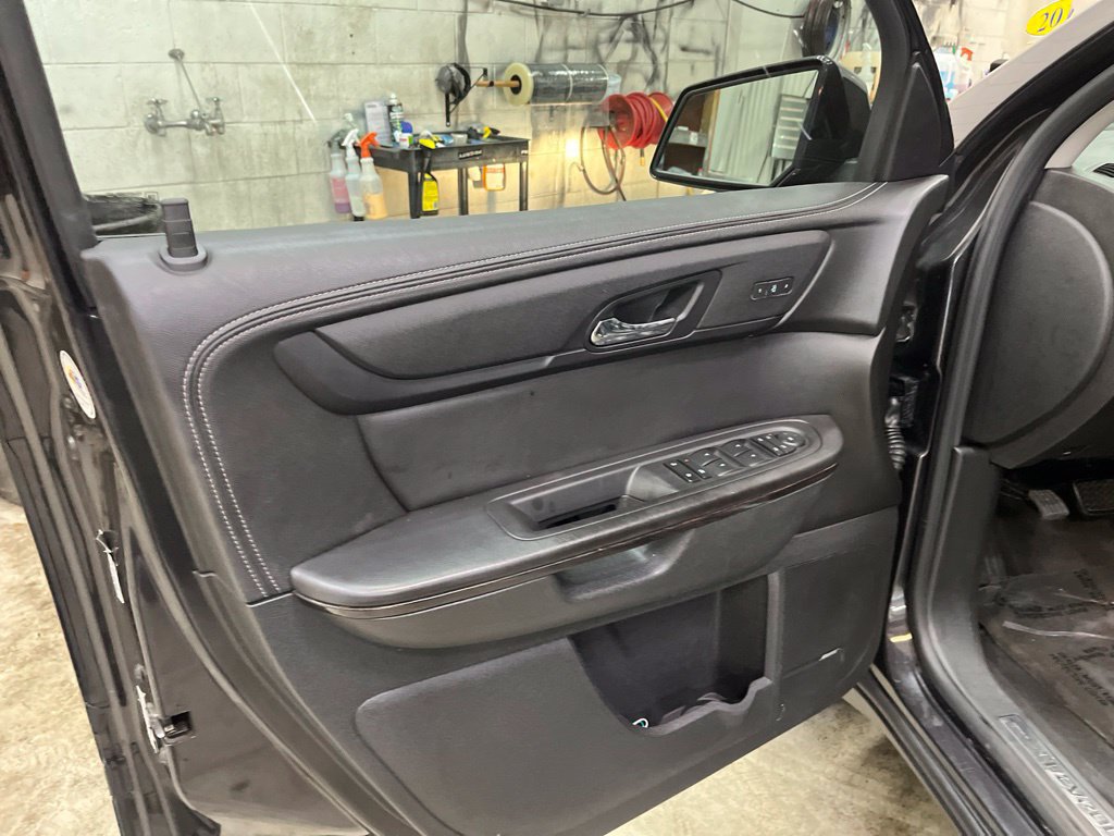 Used 2017 Chevrolet Traverse Premier AWD/4WD image 12