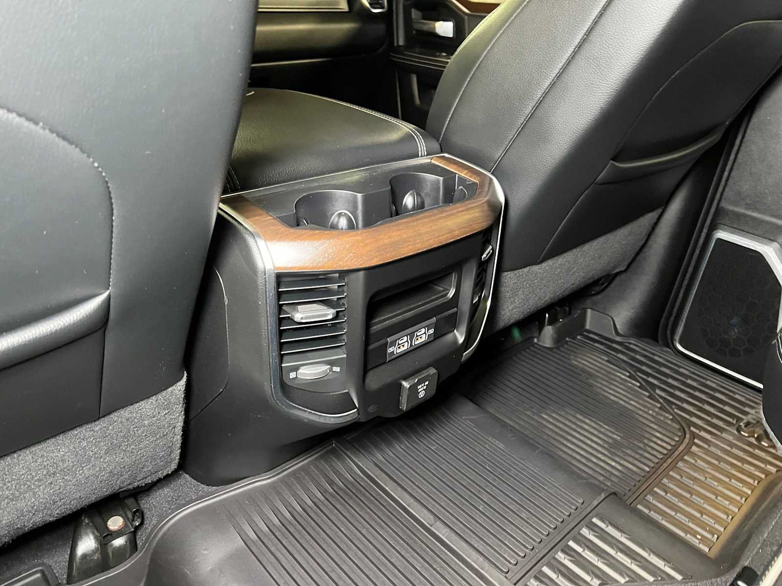 Used 2022 RAM 2500 Laramie AWD/4WD image 22