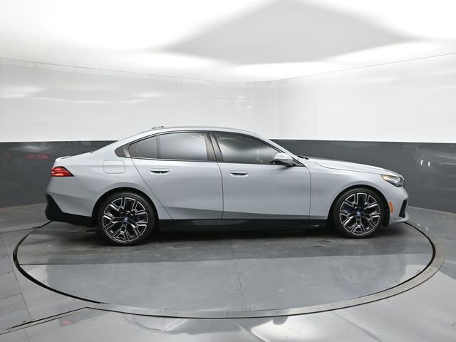 Used 2024 BMW i5 eDrive40i w/ M Sport Package RWD image 11